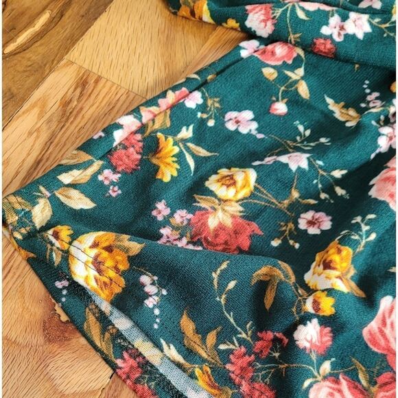 NWT Floral Crossover Sweater Reversible A&D - Picture 4 of 5